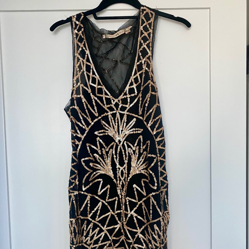 Chelsea & Violet Black & Gold Sequin Tunic